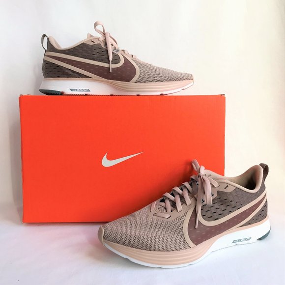 nike wmns zoom strike 2